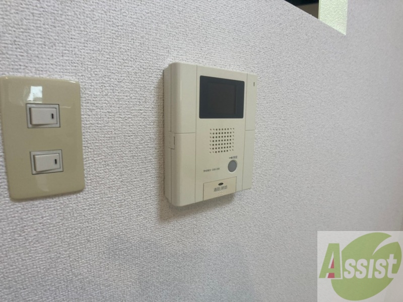 セキュリティ　ＴＶモニター付インターホンです。来客者の顔が見えるので安心！