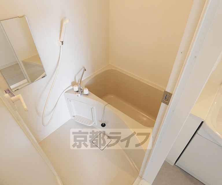 バス・シャワールーム　清潔感あります。