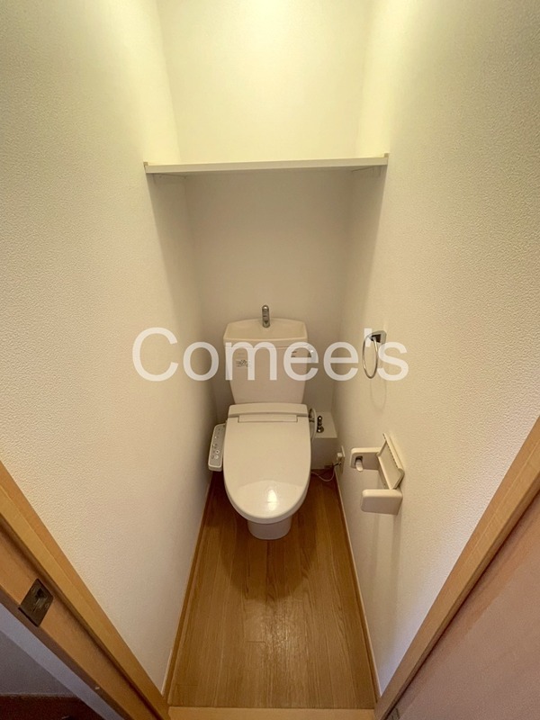 トイレ　温水洗浄便座