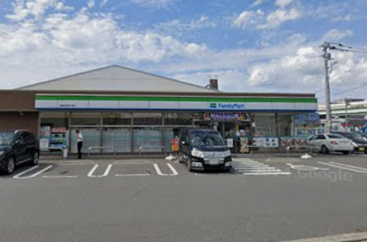 コンビニ　ファミリーマート 福岡松島四丁目店（コンビニ）まで207m
