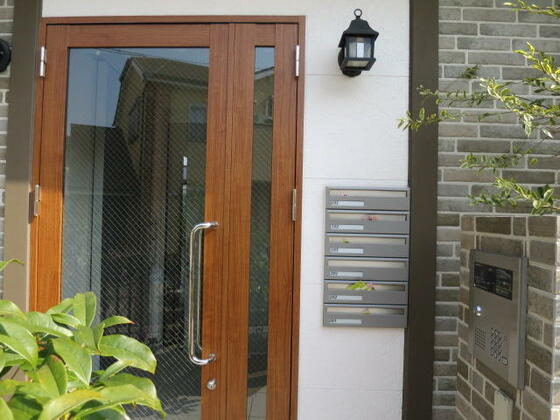 その他設備　玄関はモニター付きオートロック
