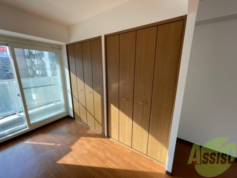 収納　寝室の収納です。部屋がすっきり片付きます。