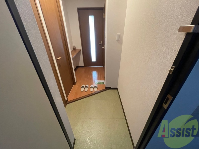 玄関　玄関です。白を基調としていて清潔感があります！