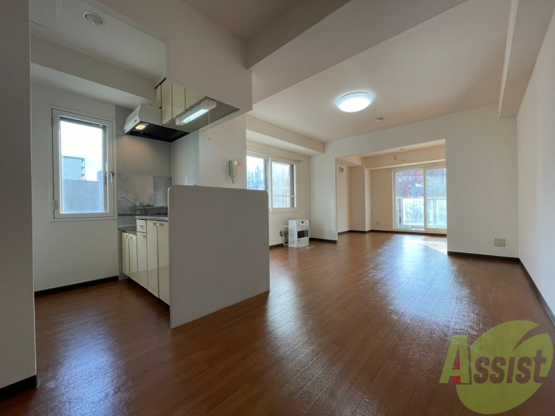 居室・リビング　明るいお部屋は気持ちよく過ごせそうですね。