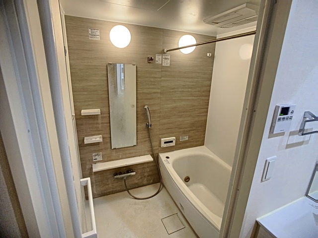 バス・シャワールーム