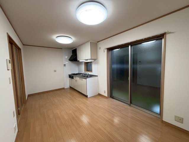 居室・リビング　メゾネット西志賀