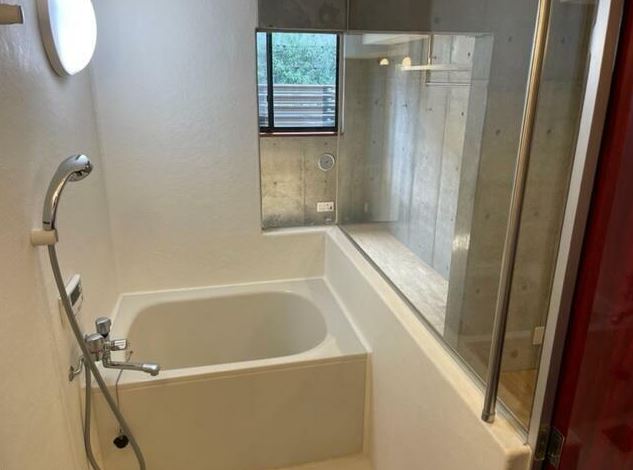 バス・シャワールーム　バスルームは浴室乾燥機