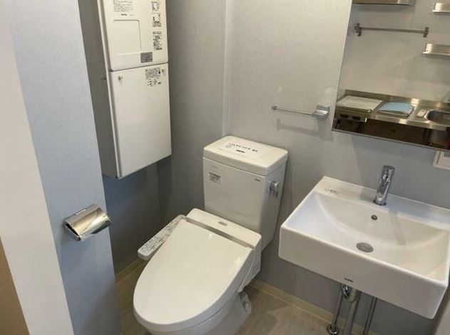 トイレ　パウダールーム　　都内では常識の設計