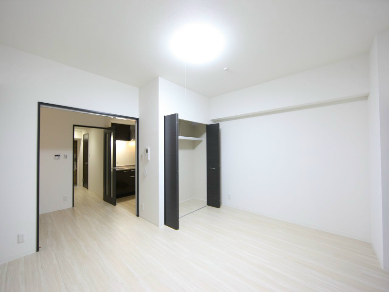 収納　洋室11帖　クローゼット付（収納充実してます）