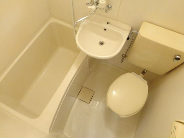 バス・シャワールーム　バスルーム