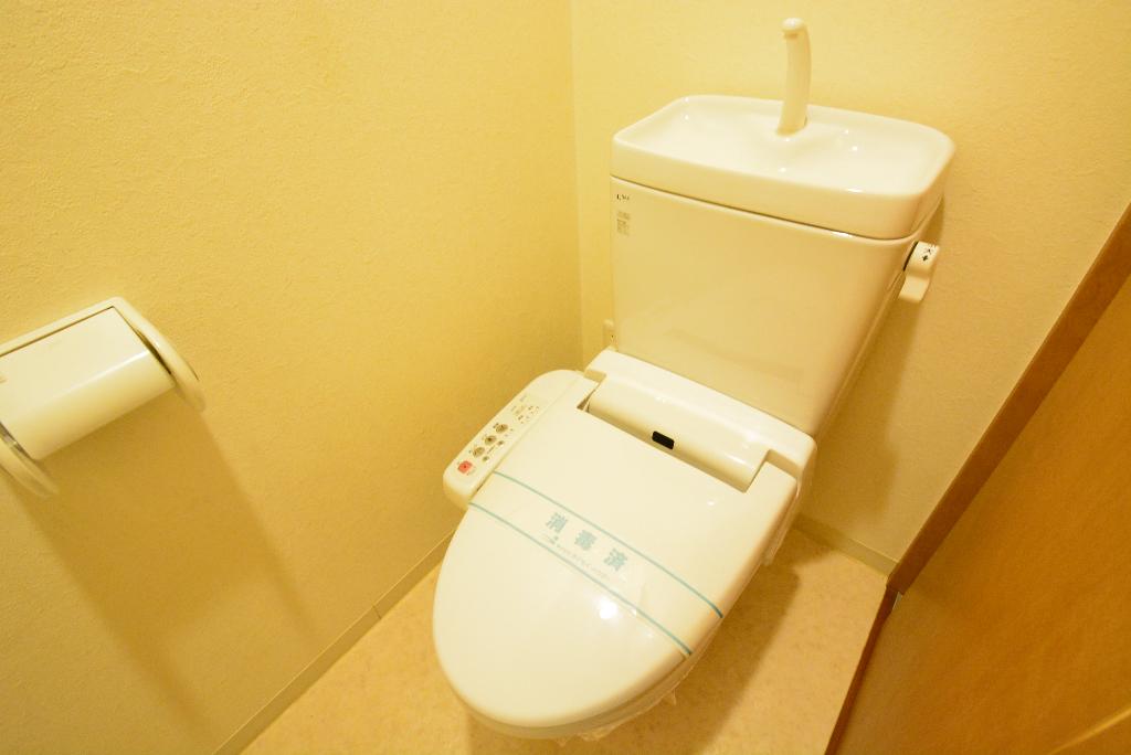 トイレ　シャワー付トイレ