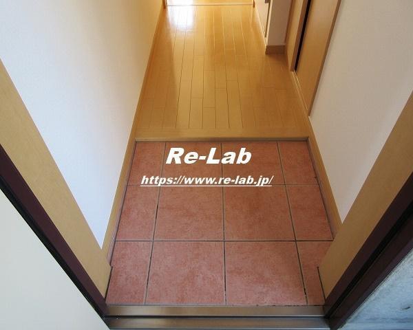 玄関　※退去予定のため、参考写真