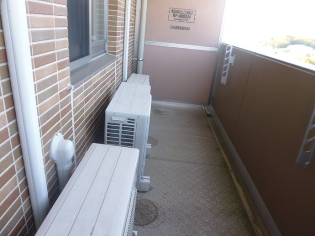 バルコニー　現況優先