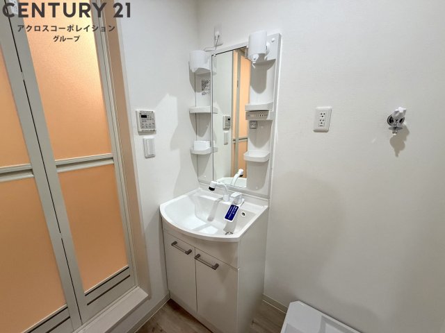 洗面設備　独立洗面台で、日々の身支度もしやすい！