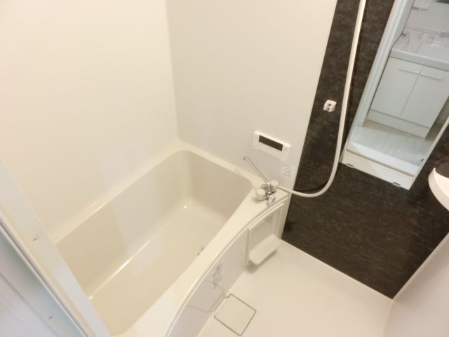 バス・シャワールーム　大きなお風呂で疲れもスッキリ