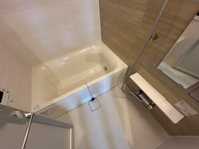 バス・シャワールーム　写真は同タイプ住居です。