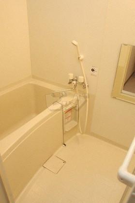 バス・シャワールーム　きれいなお風呂で快適バスタイム♪