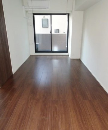 居室・リビング　☆明るい居間☆