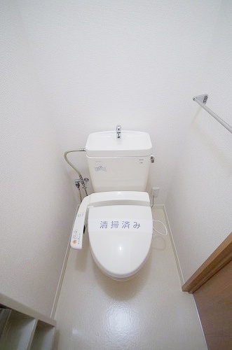 トイレ　類似室内