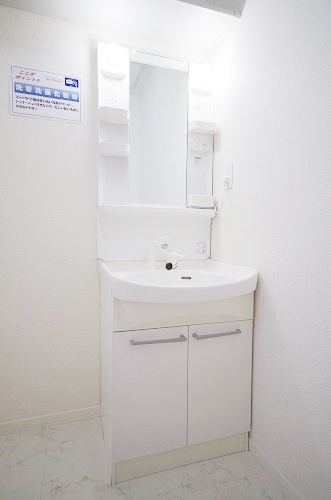 洗面設備　類似室内