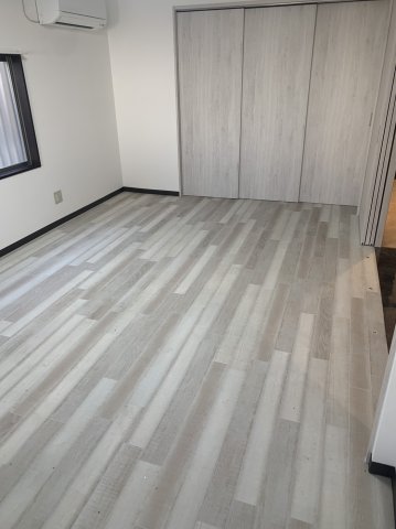 居室・リビング　コンパクトで使いやすい洋室です