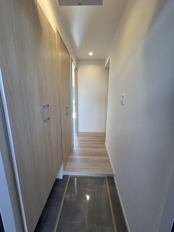 玄関　収納もある玄関です