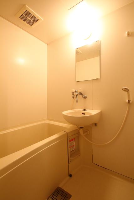 バス・シャワールーム　バス