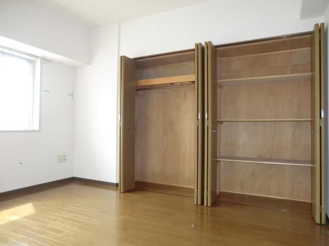 その他設備　大容量収納有洋室