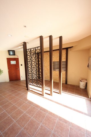 ロビー　エルフラット海老江