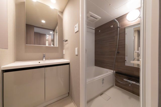 バス・シャワールーム