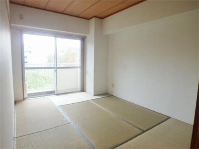 その他部屋・スペース　６帖の和室で落ち着けます