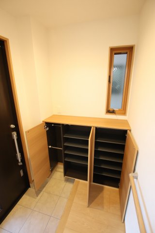 収納　シューズボックス