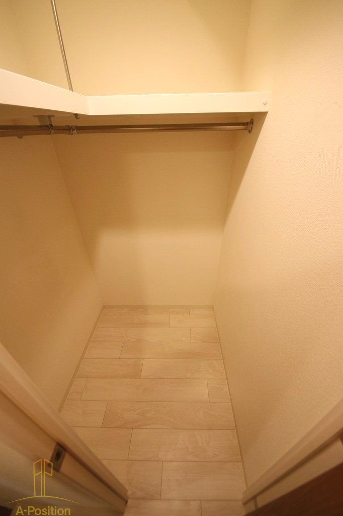 収納　プレサンス堺筋本町駅前