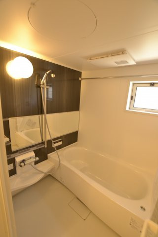 バス・シャワールーム　別号室の画像です。ご参考下さい