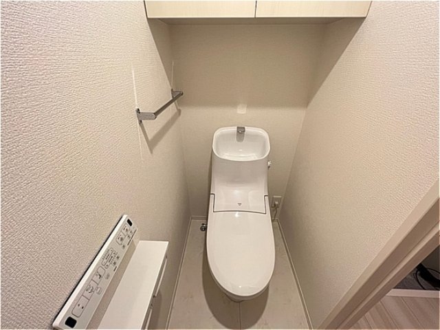 トイレ　温水洗浄暖房便座のトイレ