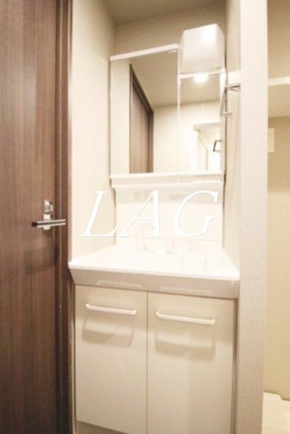 洗面設備　独立洗面台です。