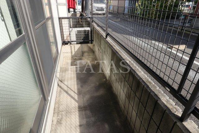 バルコニー　同物件別部屋です。