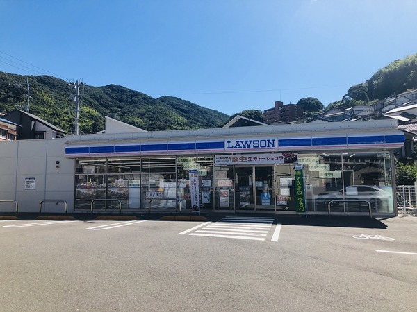 コンビニ　ローソン長崎高尾町店（コンビニ）まで124m