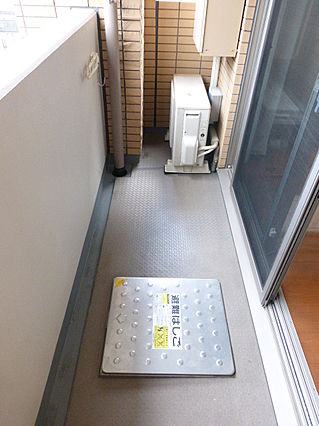 バルコニー　※別部屋の参考写真です。