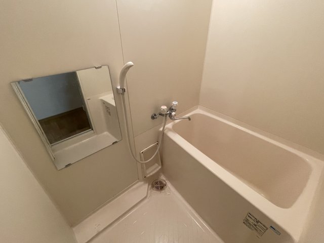バス・シャワールーム　※同物件別号室の写真になります