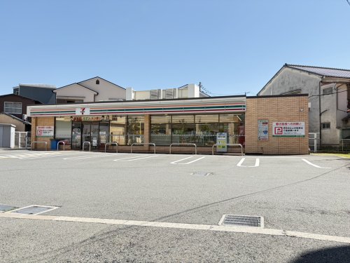 コンビニ　セブンイレブン大阪西三国3丁目店（コンビニ）まで234m