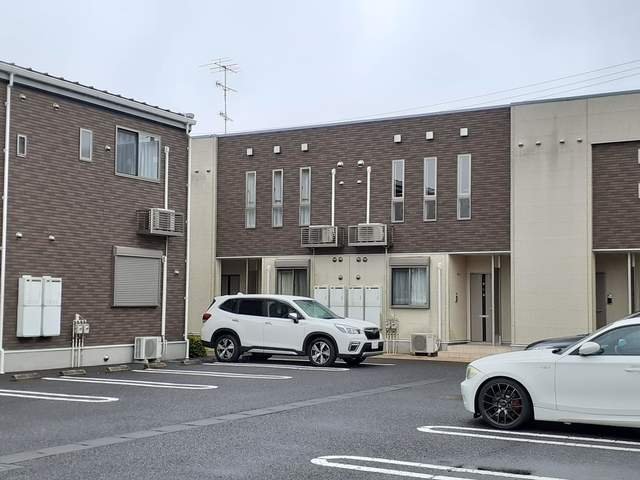 駐車場　駐車場があるので、車を買う予定の方も安心です