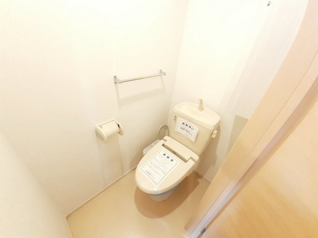 トイレ　トイレもきれいです