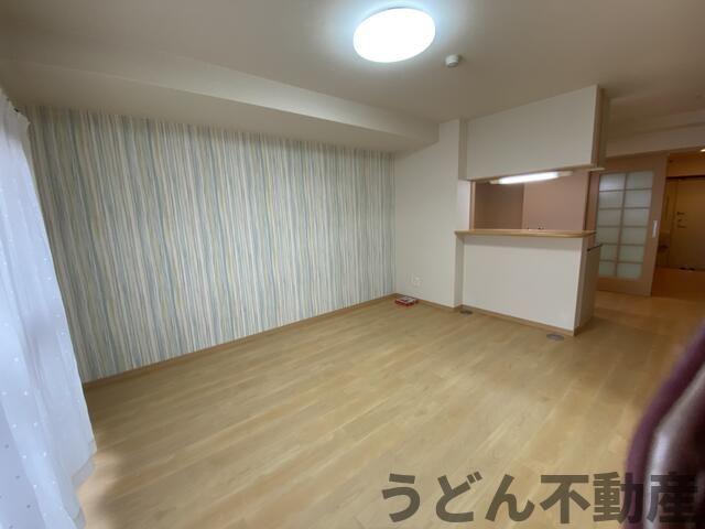 居室・リビング　うどん県のお部屋探しはうどん不動産へ うどんちゃんとLINE