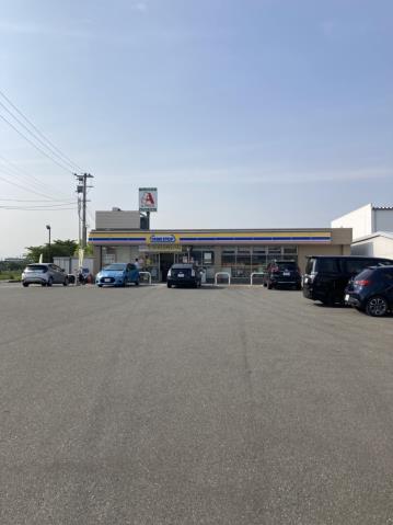 コンビニ　ミニストップ大野城御笠川２丁目店（コンビニ）まで525m