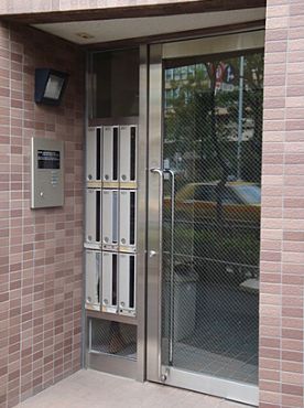 エントランス　ゆとりのあるエントランスです