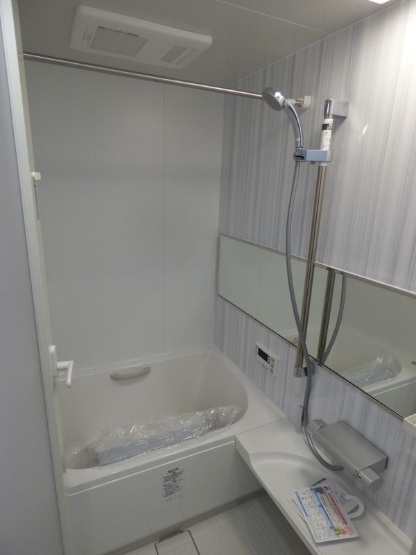 バス・シャワールーム　別部屋参考写真となります
