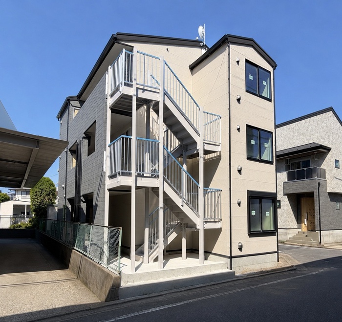建物外観　建築中