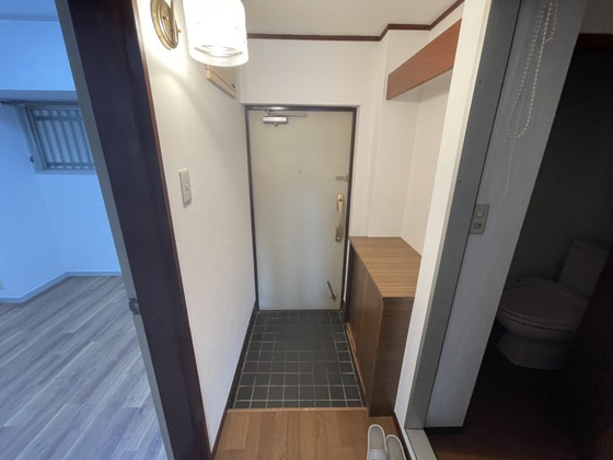 玄関　※別部屋の写真です