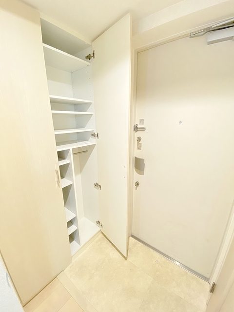 玄関　シューズＢＯＸ付き玄関